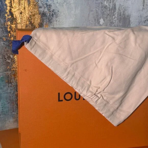 Louis Vuitton Dust Bag - Picture 2 of 2